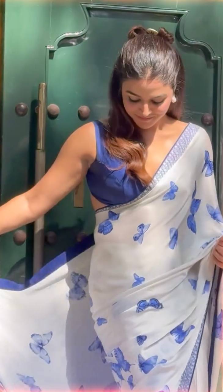 Women's Chic Snow White Georgette Saree with Vibrant Blue Butterfly Digital Print & Contrasting Border β Perfect for Casual Outings & Day Events - Image 7